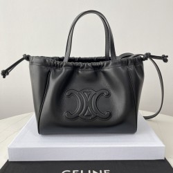 셀린느 트리옴페 드로스트링 토트 111013DU3.04LU