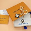 루이비통 블루밍 플라워 체인 키링