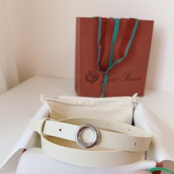 로로피아나 레더 화이트 은장 벨트