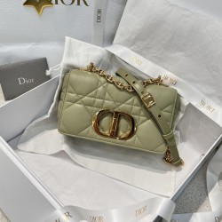 디올 카로 램 마크로캔 스몰