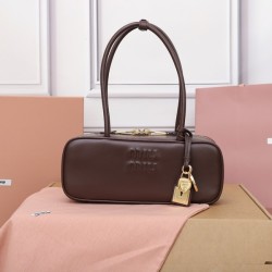 미우미우 레더 탑핸들 보 백 5BB173