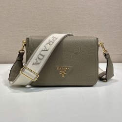 프라다 레더숄더백 1BD314