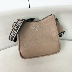 프라다 비텔로 다이노 호보백 1BC073