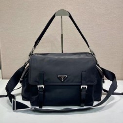 프라다 익스플로어 리나일론 2VD082