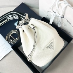 프라다 비텔로 다이노 버킷백 1BE060