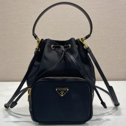 프라다 듀엣 리나일론 버킷백 1BH038