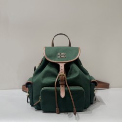 미우미우 백팩 그린