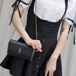 생로랑 로고 플라크 플랩 패스닝 퀼트 숄더 754051