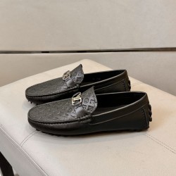 루이비통  LV 실버스톤 모카신