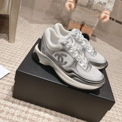 샤넬 로고 크루즈 스니커즈