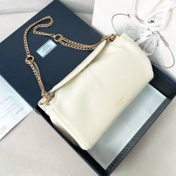 프라다 25FW 튀뮬트 스몰 나파 1BD395