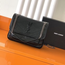 생로랑 니키 스몰백 22cm