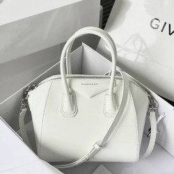 지방시 안티고나 스몰 BB50TPB20R