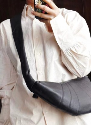 르메르 포춘 크루아상백 블랙 (그레인 가죽)