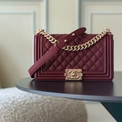 샤넬 보이백 미디움 캐비어 보이백 A67086 (2종)