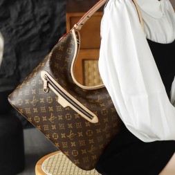 루이비통 라인업  M27335